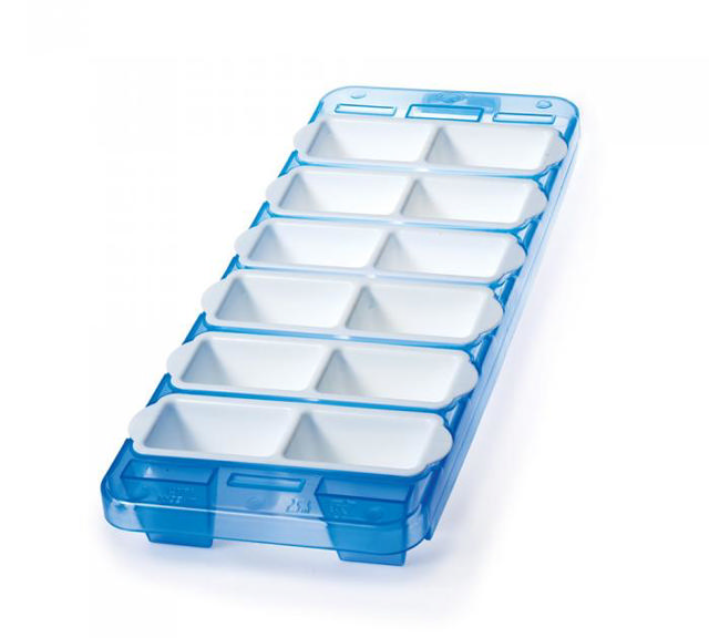 SNIPS ICE CUBE TRAY- BLUE OR YELLOW - 30 x 11.50 x 2.80CM