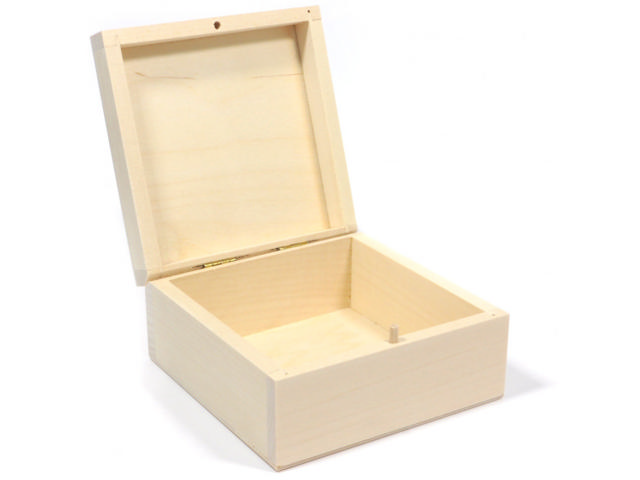 WOODEN BOX 160X160X70MM