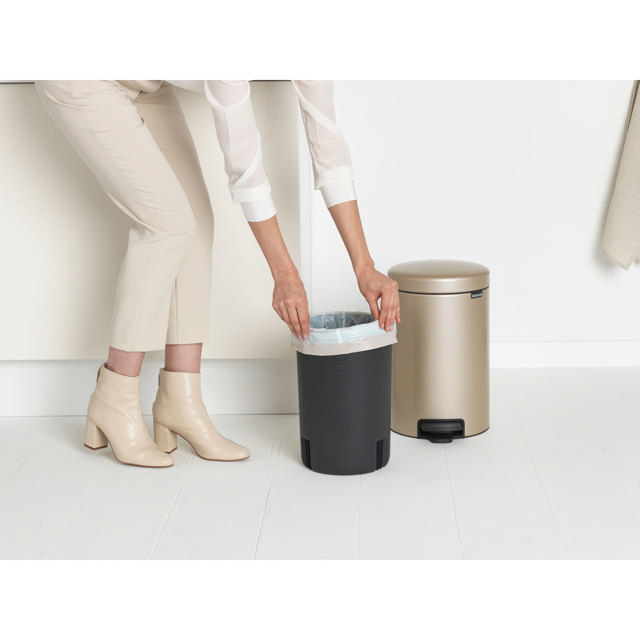 BRABANTIA NEW ICON ΚΑΔΟΣ ΑΠΟΡΡΙΜΑΤΩΝ ΠΕΝΤΑΛ 12L ΜΕΤΑΛΛΙΚΟΣ ΧΡΥΣΟΣ