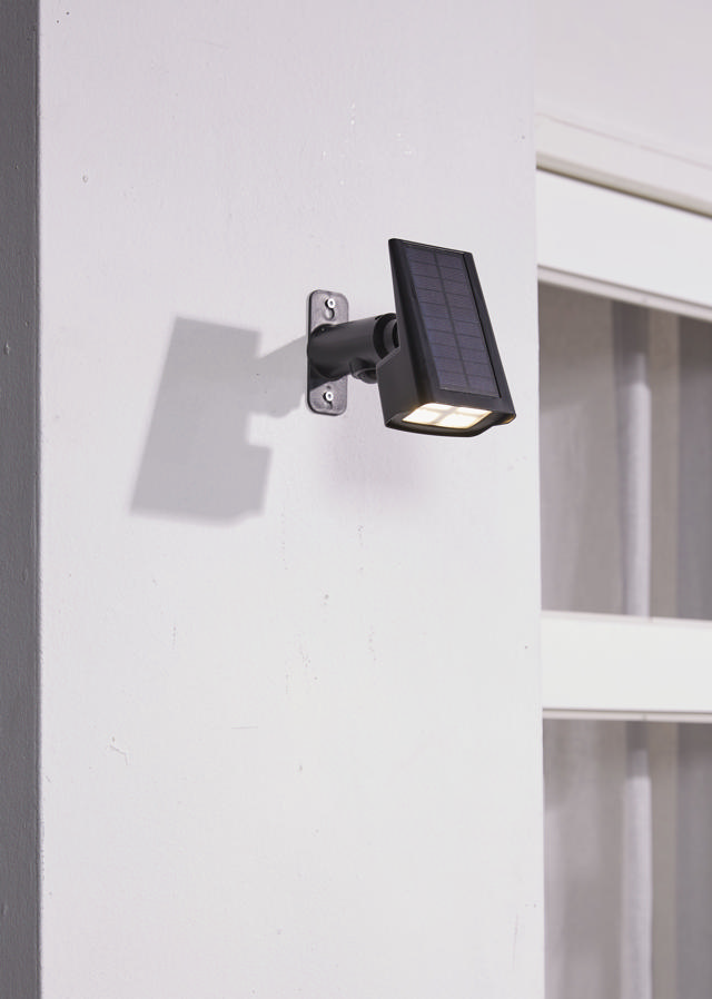 LUXFORM LIGHTING INTELLIGENT SOLAR SPOTLIGHT ROSARIO 600LM