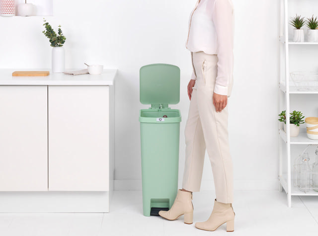 BRABANTIA STEPUP ΚΑΔΟΣ ΠΕΝΤΑΛ 40L ΜΕΝΤΑ