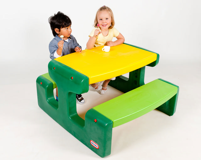 LITTLE TIKES PICNIC TABLE GREEN