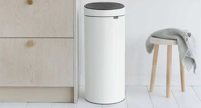 BRABANTIA TOUCH ΚΑΔΟΣ ΑΠΟΡΡΙΜΜΑΤΩΝ 30L - ΑΣΠΡΟ