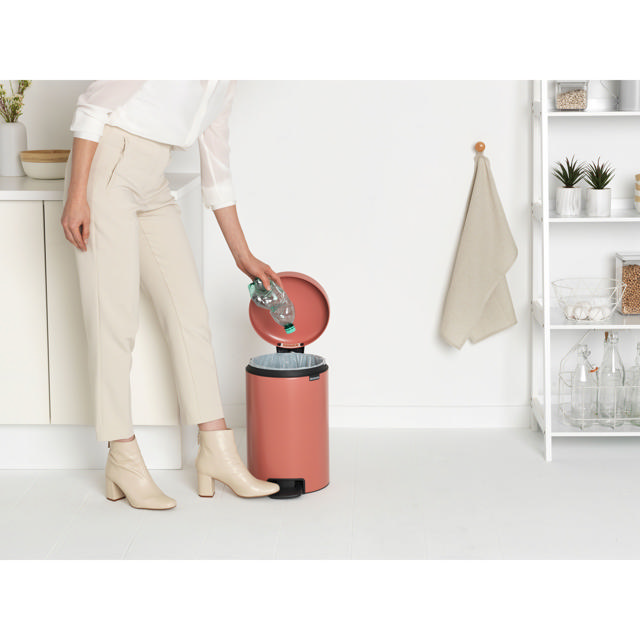 BRABANTIA NEW ICON PEDAL BIN 12L TERRACOTTA PINK