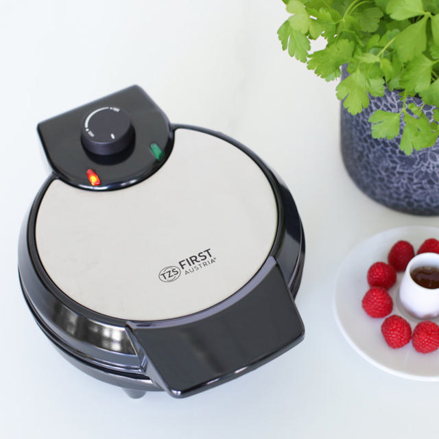 FIRST AUSTRIA NON STICK WAFFLE MAKER 700W