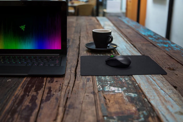 RAZER GOLIATHUS MOBILE STEALTH MOUSEMAT 270MM ΜΑΥΡΟ