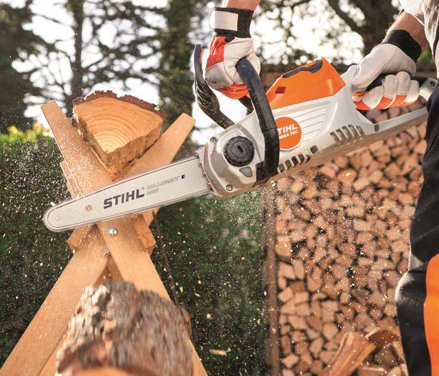 STIHL MSA 60 C-B RECHARGEABLE CHAINSAW 12'' 2xAK20 WITH BATTERY AND CHARGER 