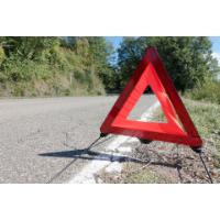 GUARD SAFETY WARNING TRIANGLES IN PLASTIC BOX BASED ON EUROPEAN UNION STANDARDS EU E4