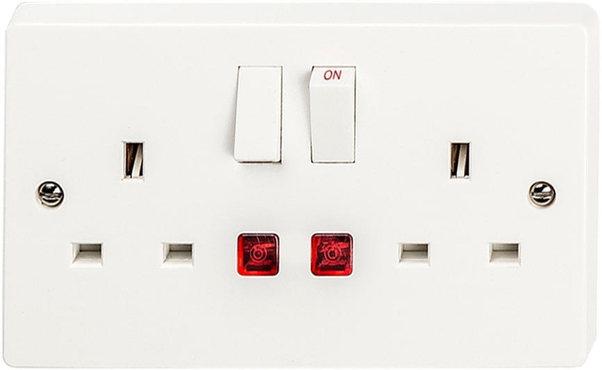 SVG WHITE W1 13A 2GANG SWITCHED SOCKET
