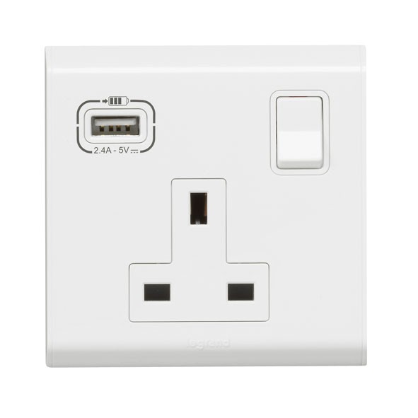 LEGRAND SOCKET WITH USB TYPE A CHARGER - 1 GANG SINGE POLE SWITCHED - 13 A 250 V