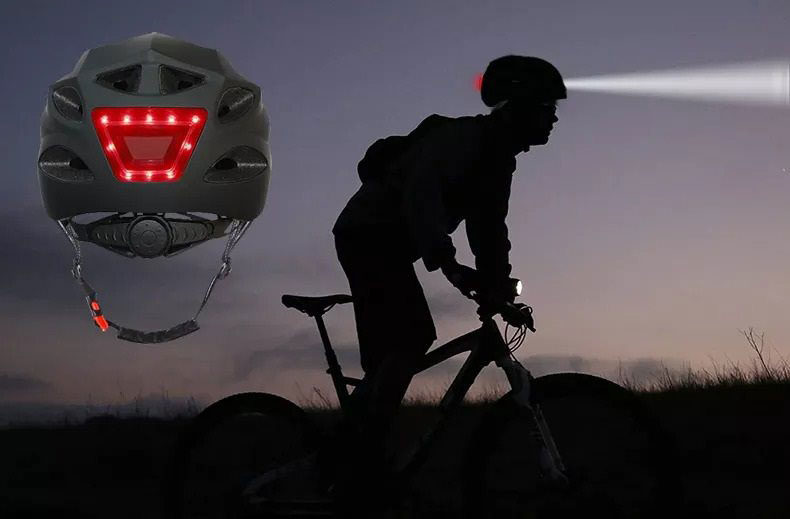 ALOHACYPRUS RECHARGEABLE ELECTRIC HELMET WITH LED - WHITE