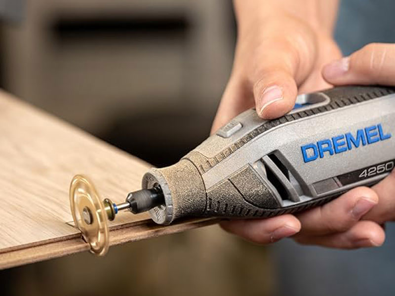 DREMEL MULTITOOL 175W WITH 35 ACCESSORIES